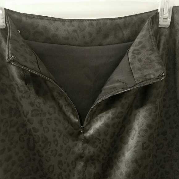 🌴 Alberto Makali silky Cheetah Print Pencil Skirt - Picture 4 of 6